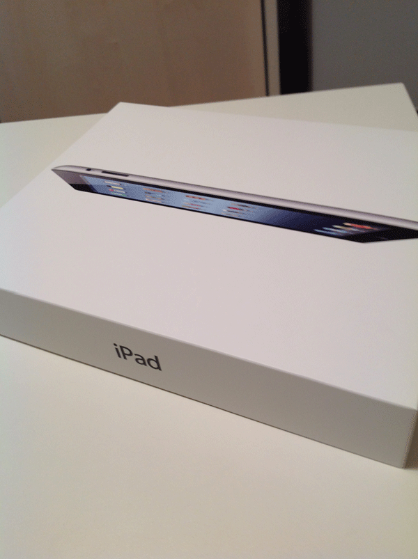 今日発売されたThe new iPadが届きました。